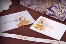 ディオールイヤリング DIOR 2025新作 イヤリング