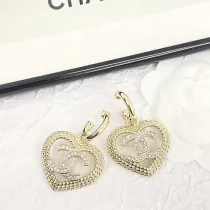 シャネルイヤリング CHANEL 2025新作 イヤリング