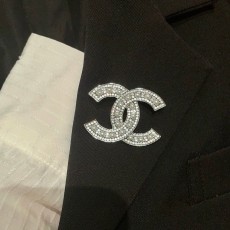 シャネルブローチ CHANEL 2025新作 ブローチ