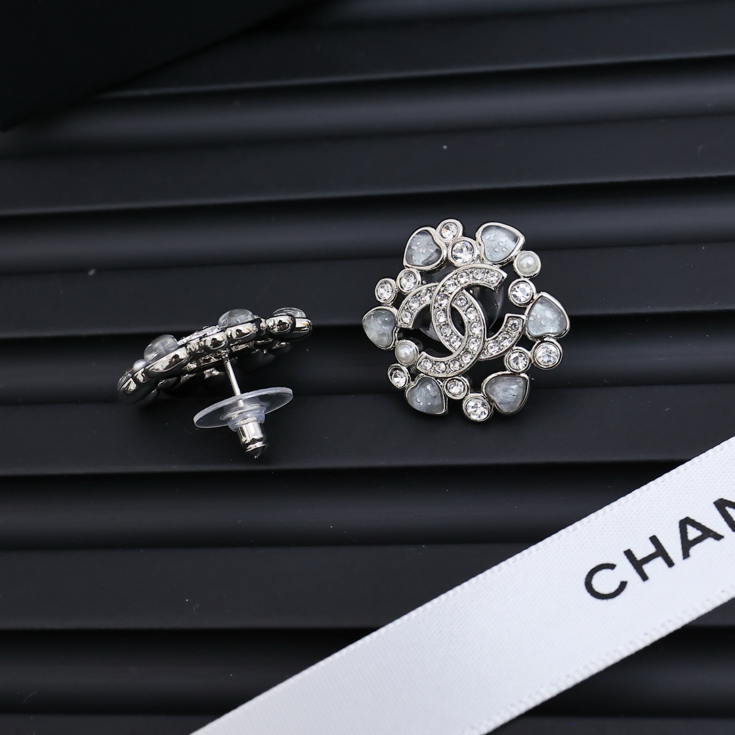 シャネルイヤリング CHANEL 2025新作 イヤリング