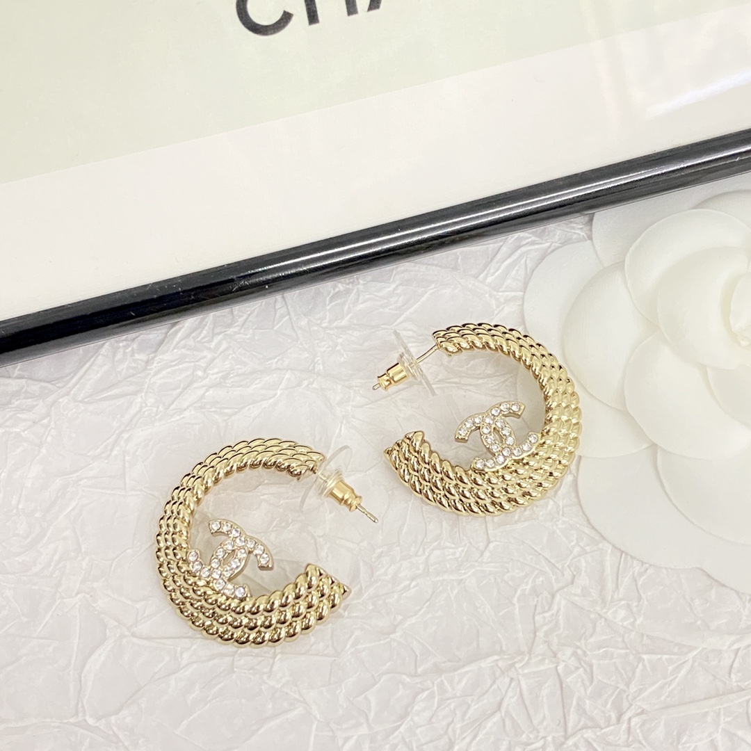 シャネルイヤリング CHANEL 2025新作 イヤリング