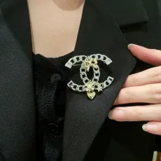 シャネルブローチ CHANEL 2025新作 ブローチ
