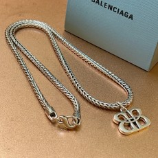 バレンシアガネックレス BALENCIAGA 2025新作 ネックレス