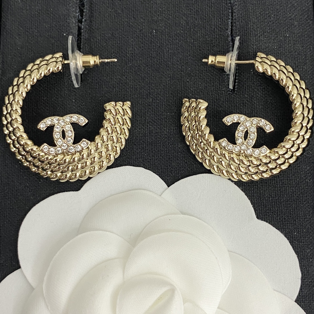 シャネルイヤリング CHANEL 2025新作 イヤリング