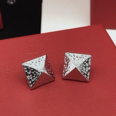 ヴァレンティノイヤリング VALENTINO 2025新作 イヤリング