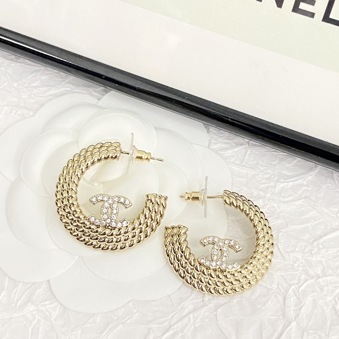 シャネルイヤリング CHANEL 2025新作 イヤリング