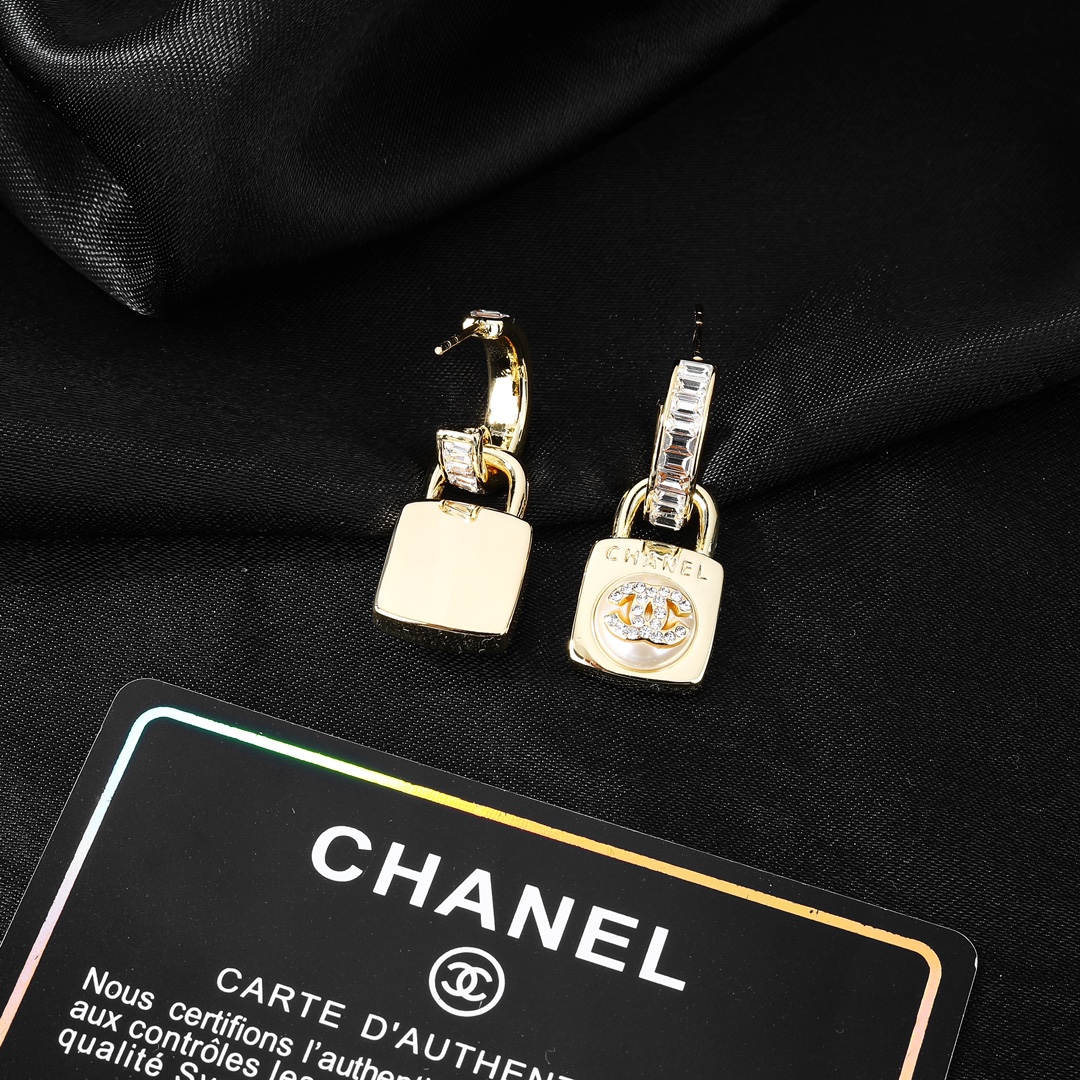 シャネルイヤリング CHANEL 2025新作 イヤリング