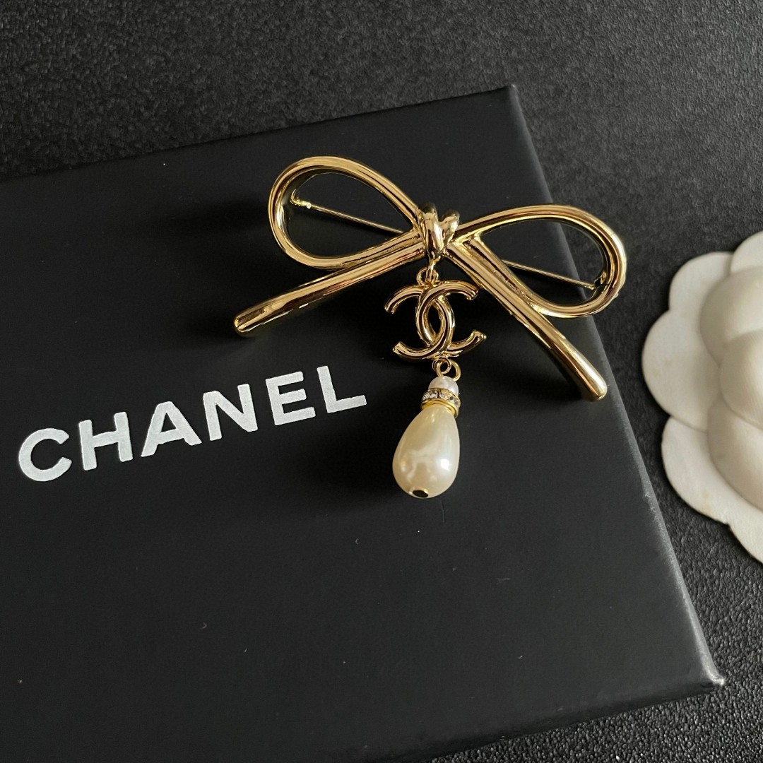 シャネルブローチ CHANEL 2025新作 ブローチ