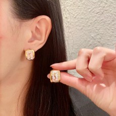 サンローランイヤリング Yves Saint Laurent 2025新作 イヤリング