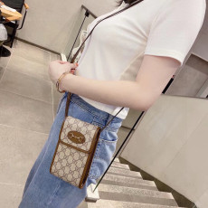 グッチポーチ GUCCI 2025新作 ポーチ