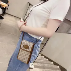 グッチポーチ GUCCI 2025新作 ポーチ