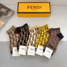 フェンディ靴下 FENDI 2025新作 靴下