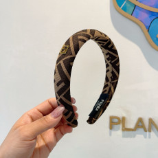フェンディカチューシャ FENDI 2025新作 カチューシャ