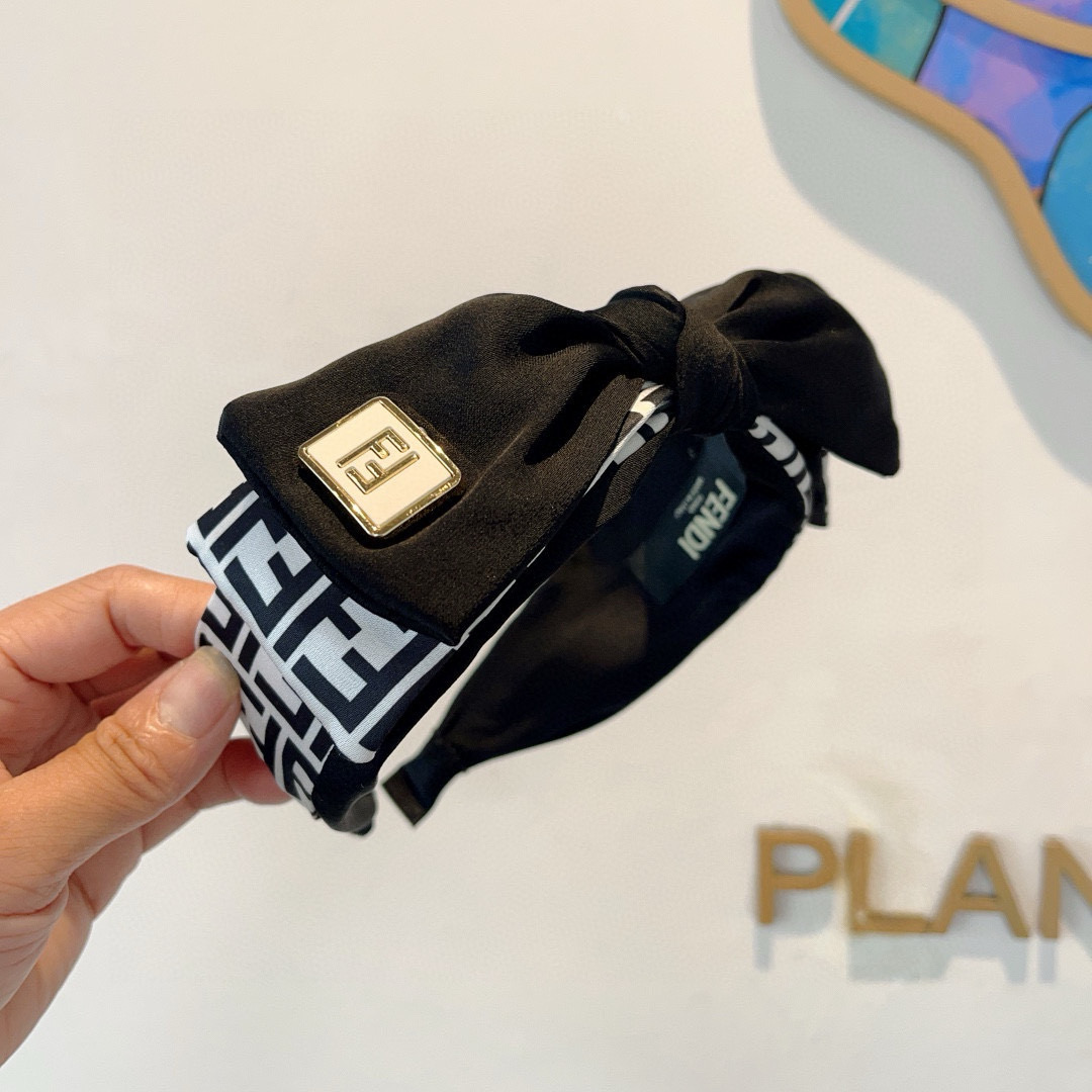 フェンディカチューシャ FENDI 2025新作 カチューシャ
