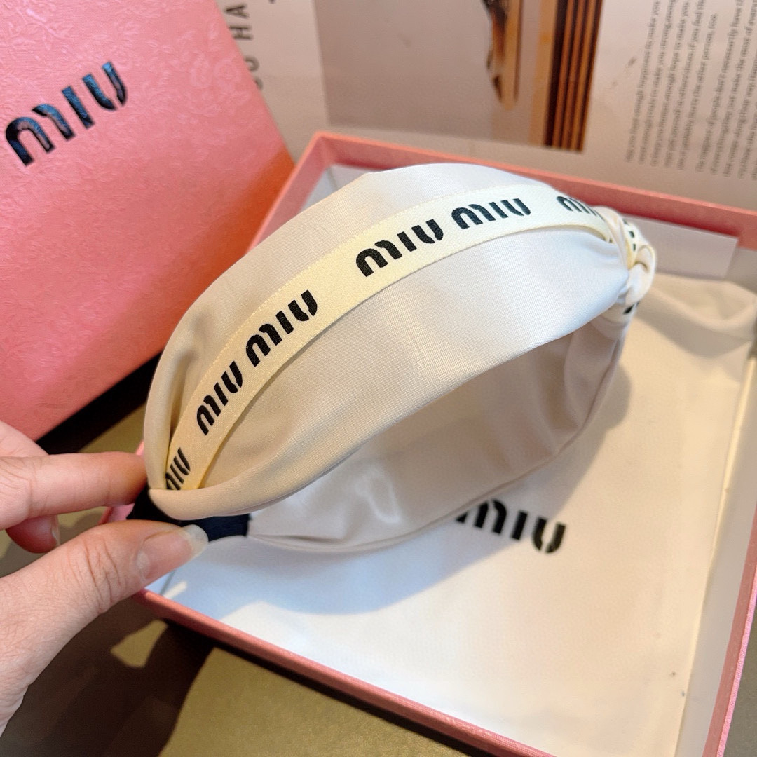 ミュウミュウカチューシャ Miu Miu 2025新作 カチューシャ