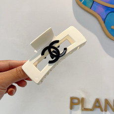 シャネルカチューシャ CHANEL 2025新作 カチューシャ