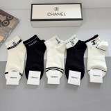 シャネル靴下 CHANEL 2025新作 靴下