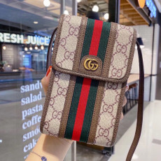 グッチポーチ GUCCI 2025新作 ポーチ