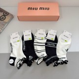 ミュウミュウ靴下 Miu Miu 2025新作 靴下