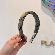 ミュウミュウカチューシャ Miu Miu 2025新作 カチューシャ