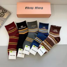 ミュウミュウ靴下 Miu Miu 2025新作 靴下