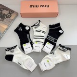 ミュウミュウ靴下 Miu Miu 2025新作 靴下