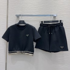 プラダ服 PRADA 2025新作 レジャースーツ