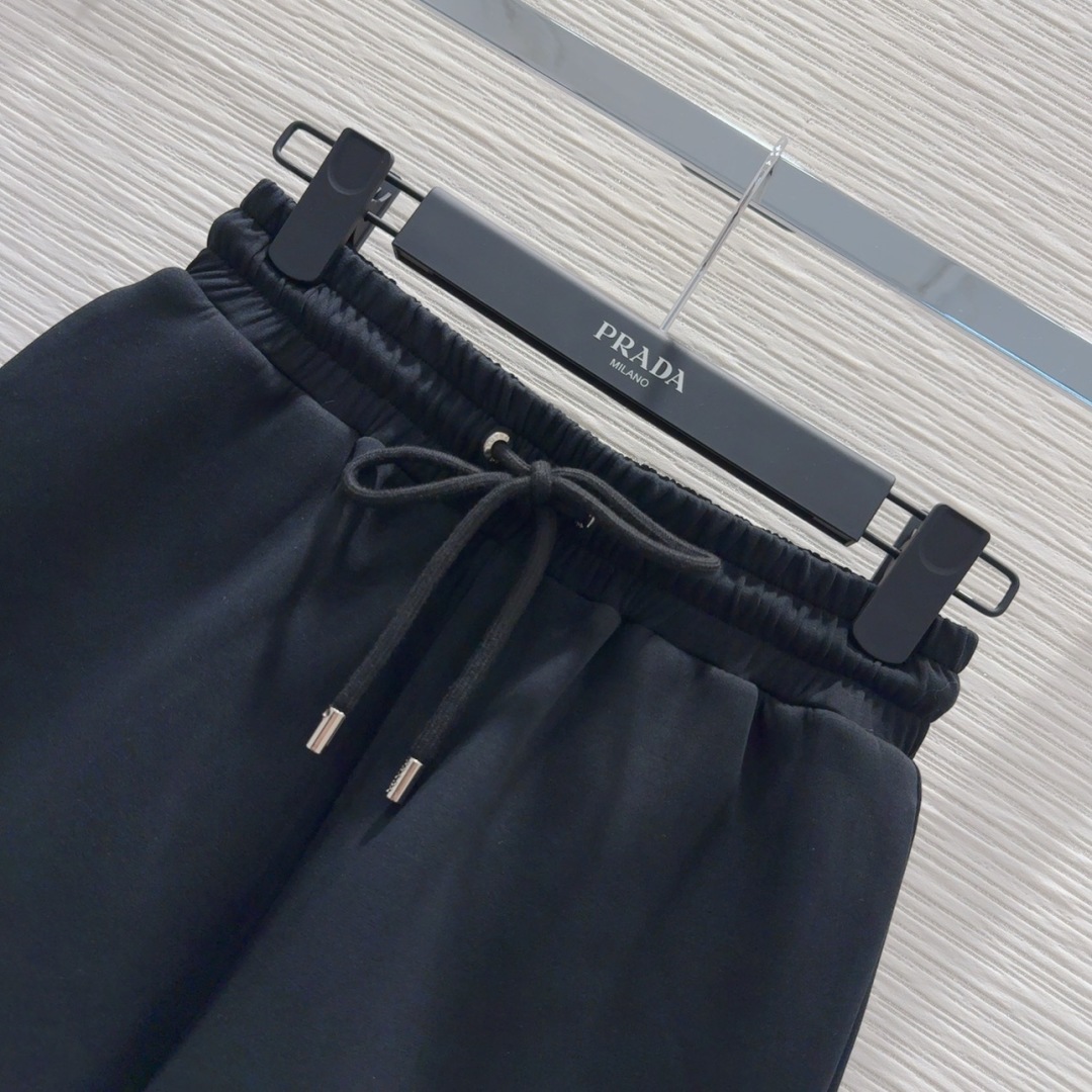 プラダ服 PRADA 2025新作 レジャースーツ