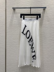 ロエベ服 LOEWE 2025新作 プリーツスカート