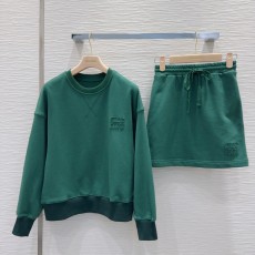 ミュウミュウ服 Miu Miu 2025新作 レジャースーツ