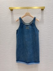 ミュウミュウ服 Miu Miu 2025新作 ショートパンツ