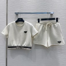 プラダ服 PRADA 2025新作 レジャースーツ