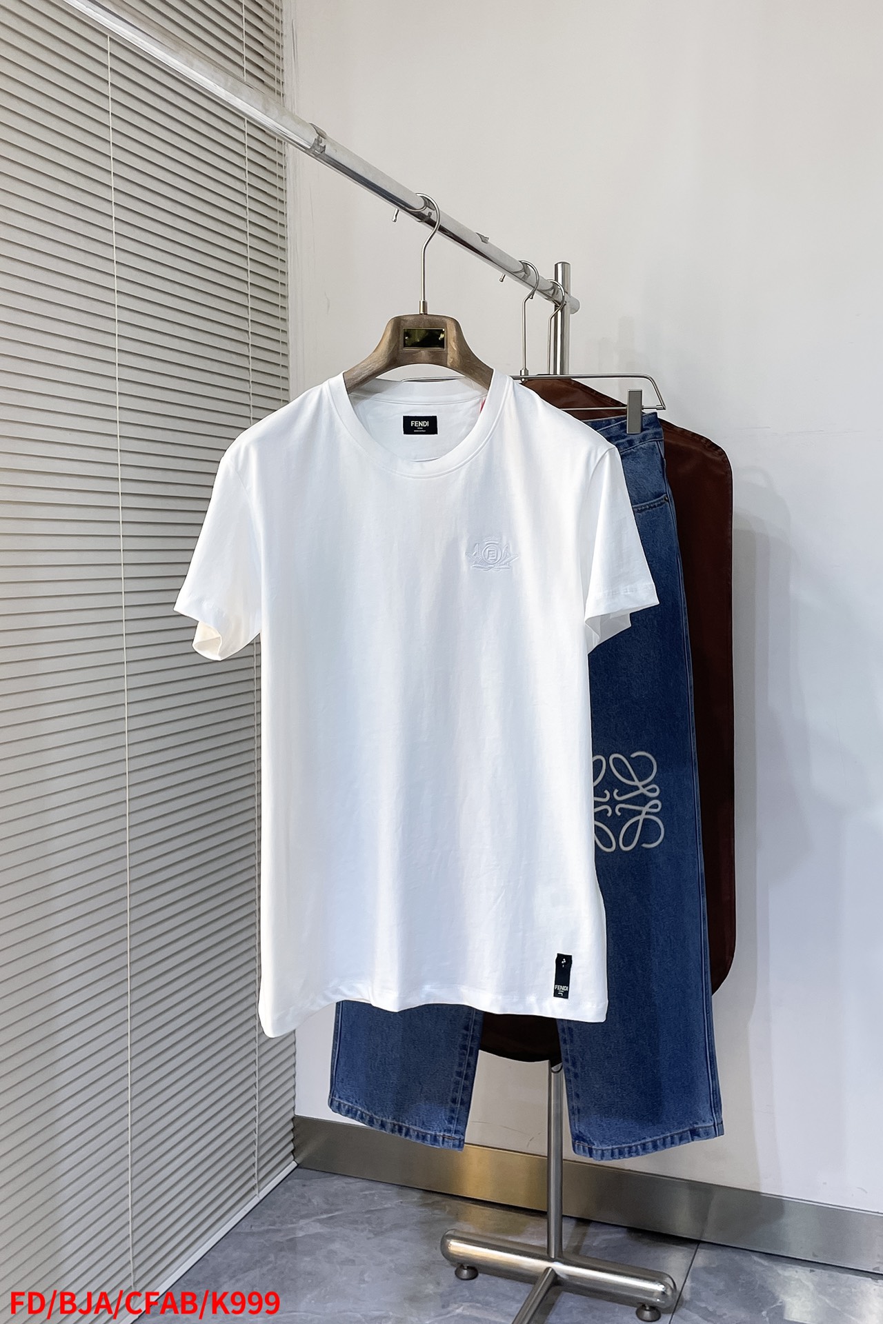 フェンディ服 FENDI 2025新作 半袖Tシャツ