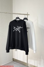 ARCTERYX服 ARCTERYX 2025新作 クルーネックスウェットシャツ