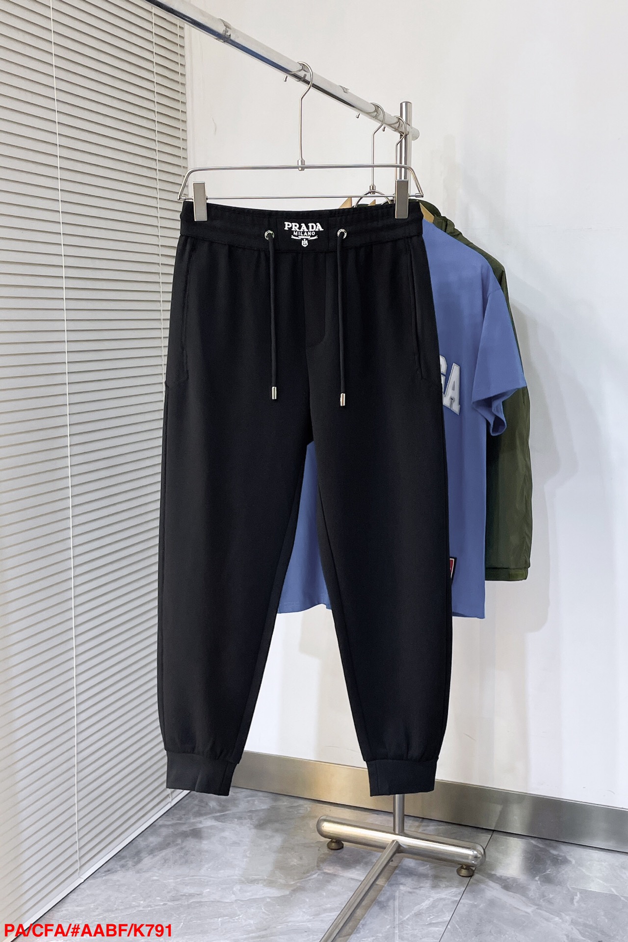 プラダ服 PRADA 2025新作 ズボン