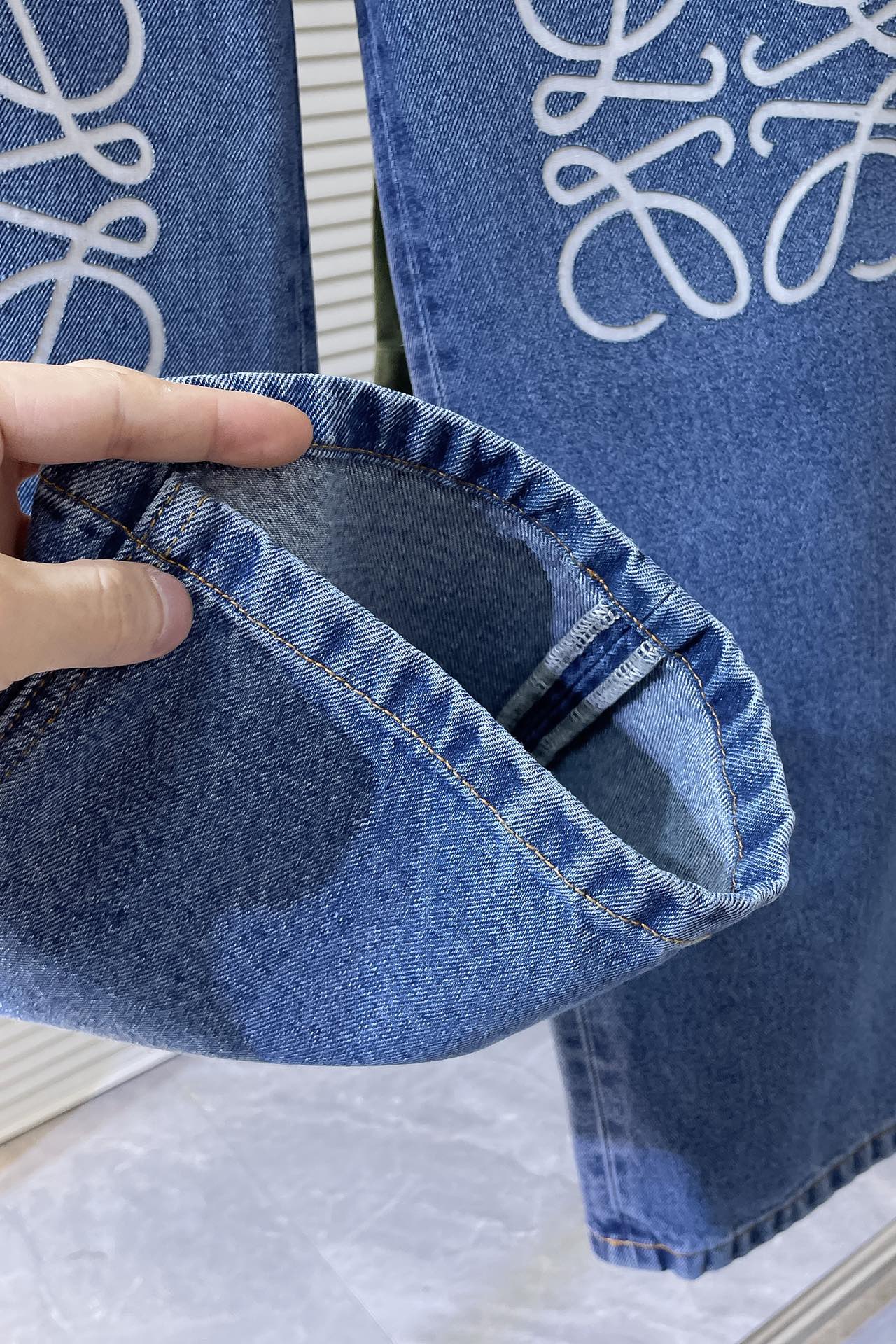 ロエベ服 LOEWE 2025新作 ズボン