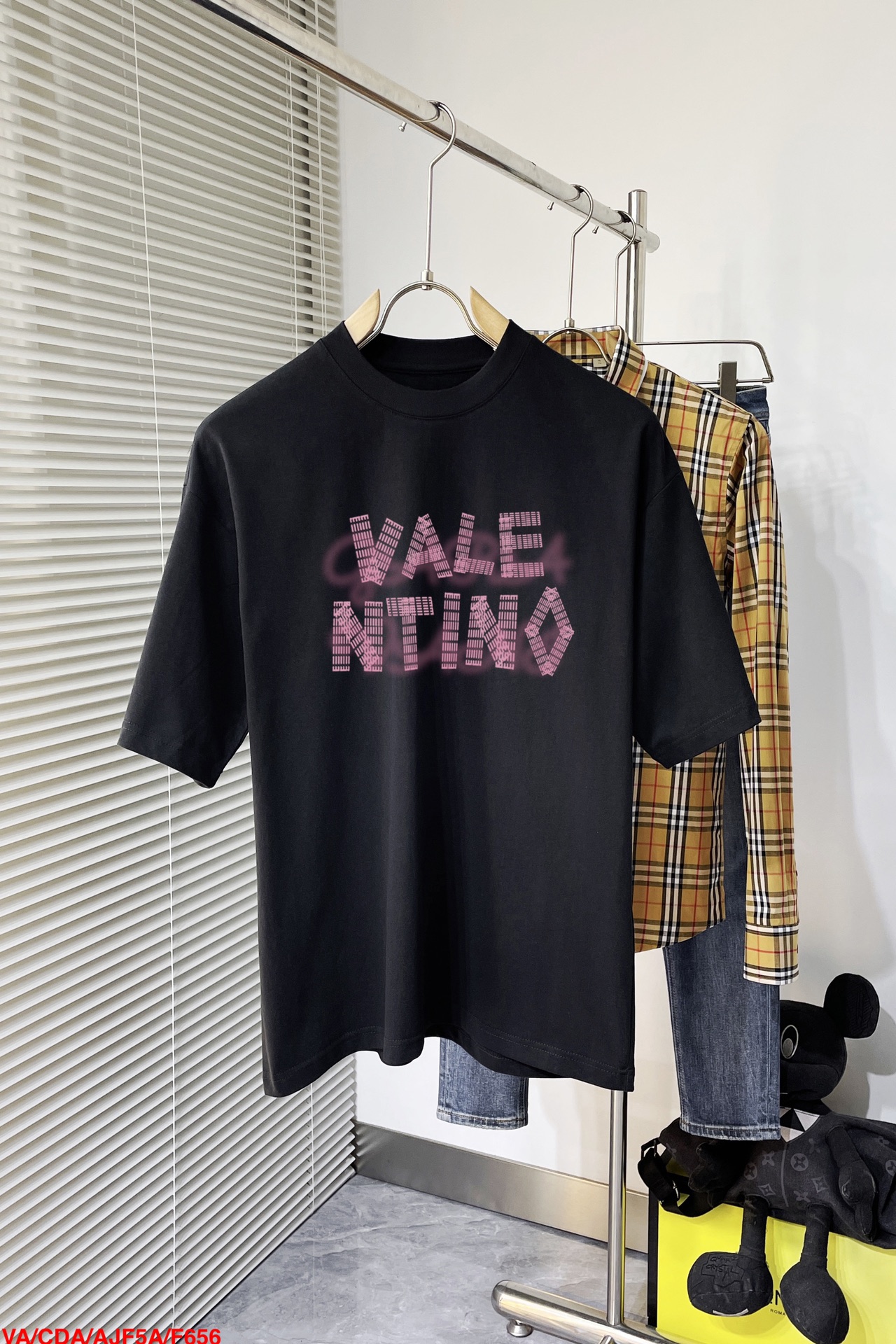 ヴァレンティノ服 VALENTINO 2025新作 半袖Tシャツ