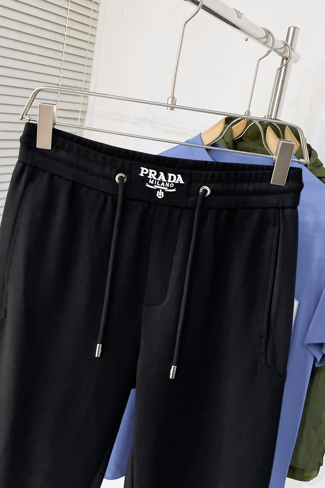 プラダ服 PRADA 2025新作 ズボン