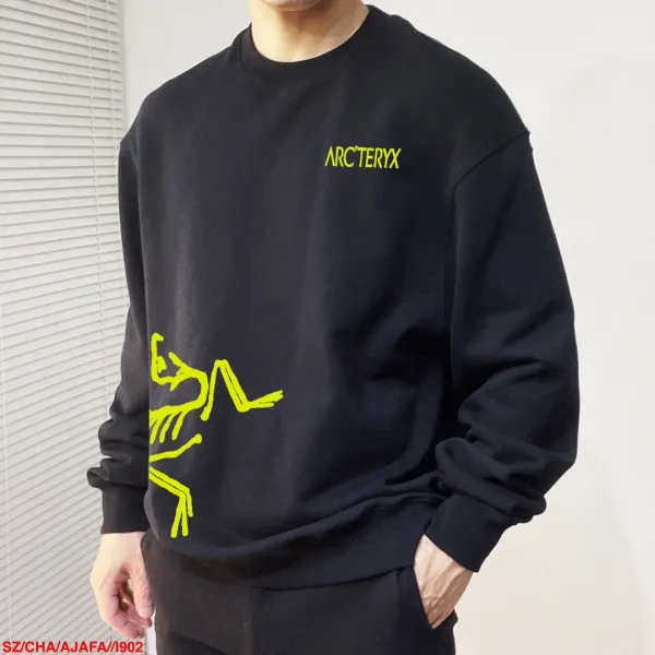 ARCTERYX服 ARCTERYX 2025新作 クルーネックスウェットシャツ