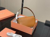 ミュウミュウバッグ Miu Miu 2025新作 クロスボディバッグ