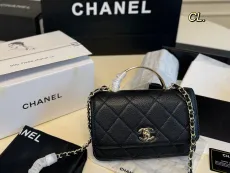 シャネルバッグ CHANEL 2025新作 ハンドチェーンバッグ