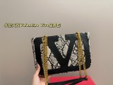 ヴァレンティノバッグ VALENTINO 2025新作 チェーンバッグ