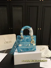 ディオールバッグ DIOR 2025新作 ダイアナ妃バッグ