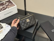 シャネルバッグ CHANEL 2025新作 ハンドバッグ