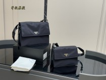 プラダバッグ PRADA 2025新作 メッセンジャーバッグ