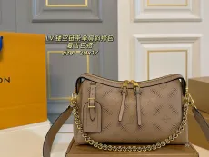 ルイヴィトンバッグ LOUIS VUITTON 2025新作 クロスボディバッグ