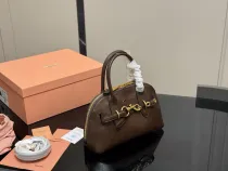 ミュウミュウバッグ Miu Miu 2025新作 ハンドバッグ