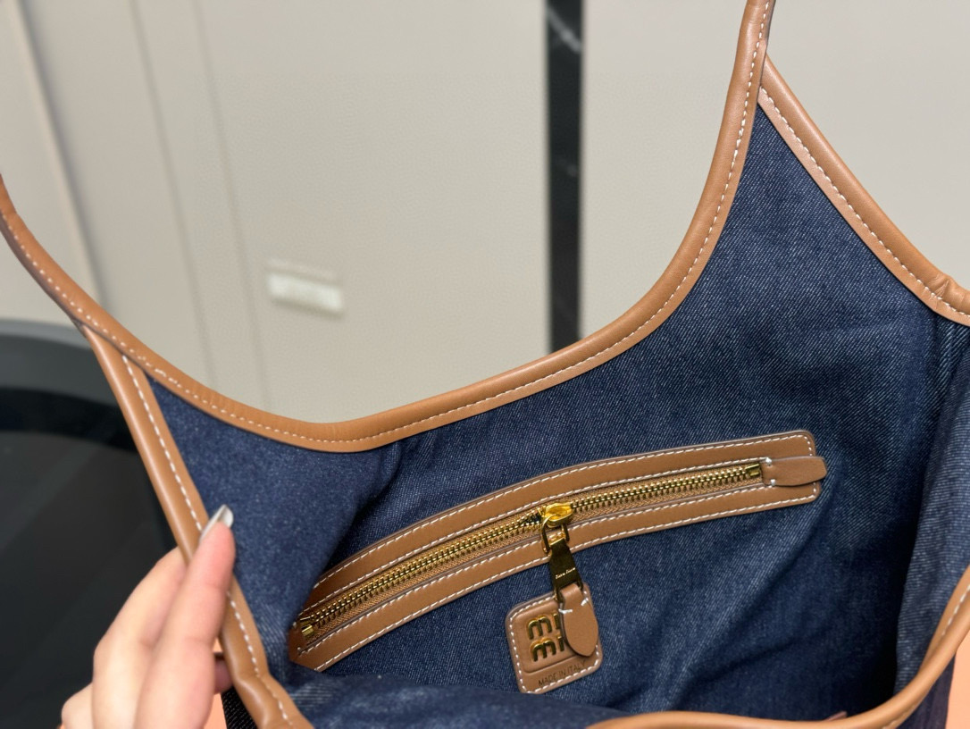 ミュウミュウバッグ Miu Miu 2025新作 トートバッグ