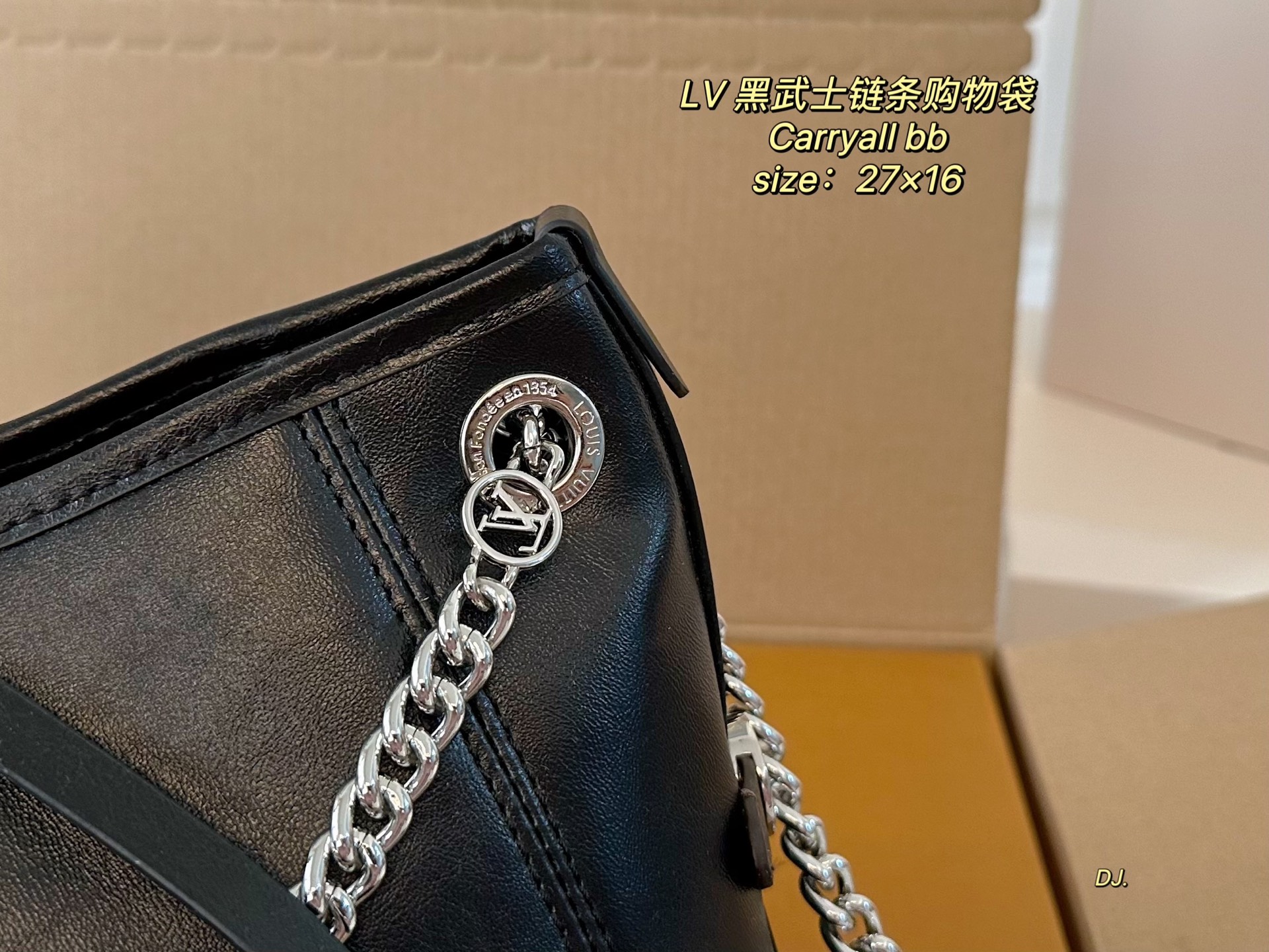 ルイヴィトンバッグ LOUIS VUITTON 2025新作 アンダーアームバッグ