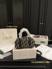 ディオールバッグ DIOR 2025新作 パケット